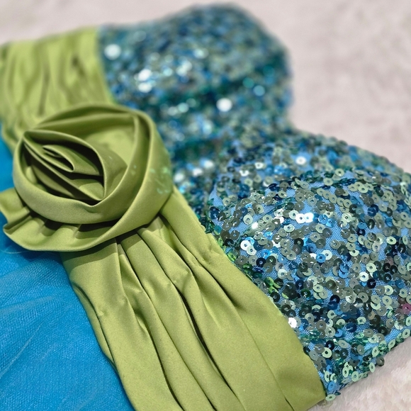 B Darlin ✦ Blue Strapless Party Dress ✦ Sequin Bodice + Tulle Flare ✦ XS EUC - Picture 14 of 17